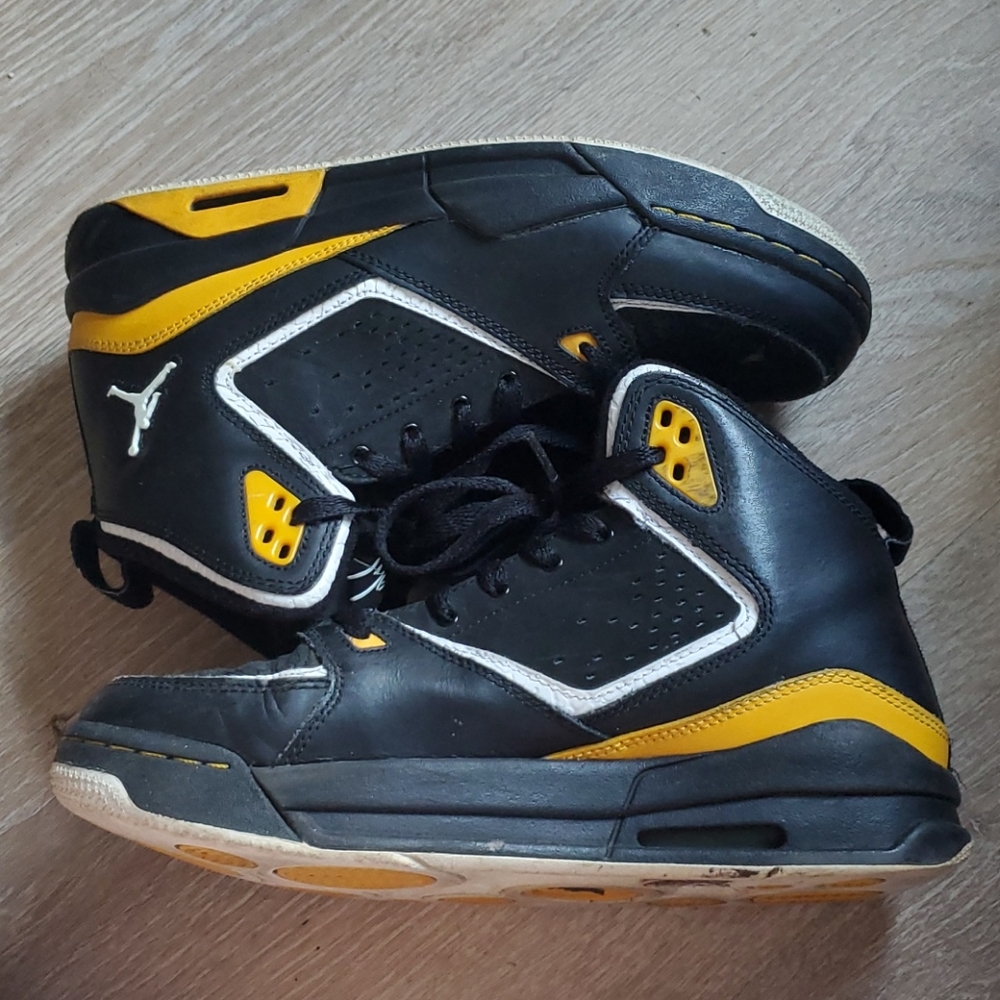 Jordan Flights in black and yellow